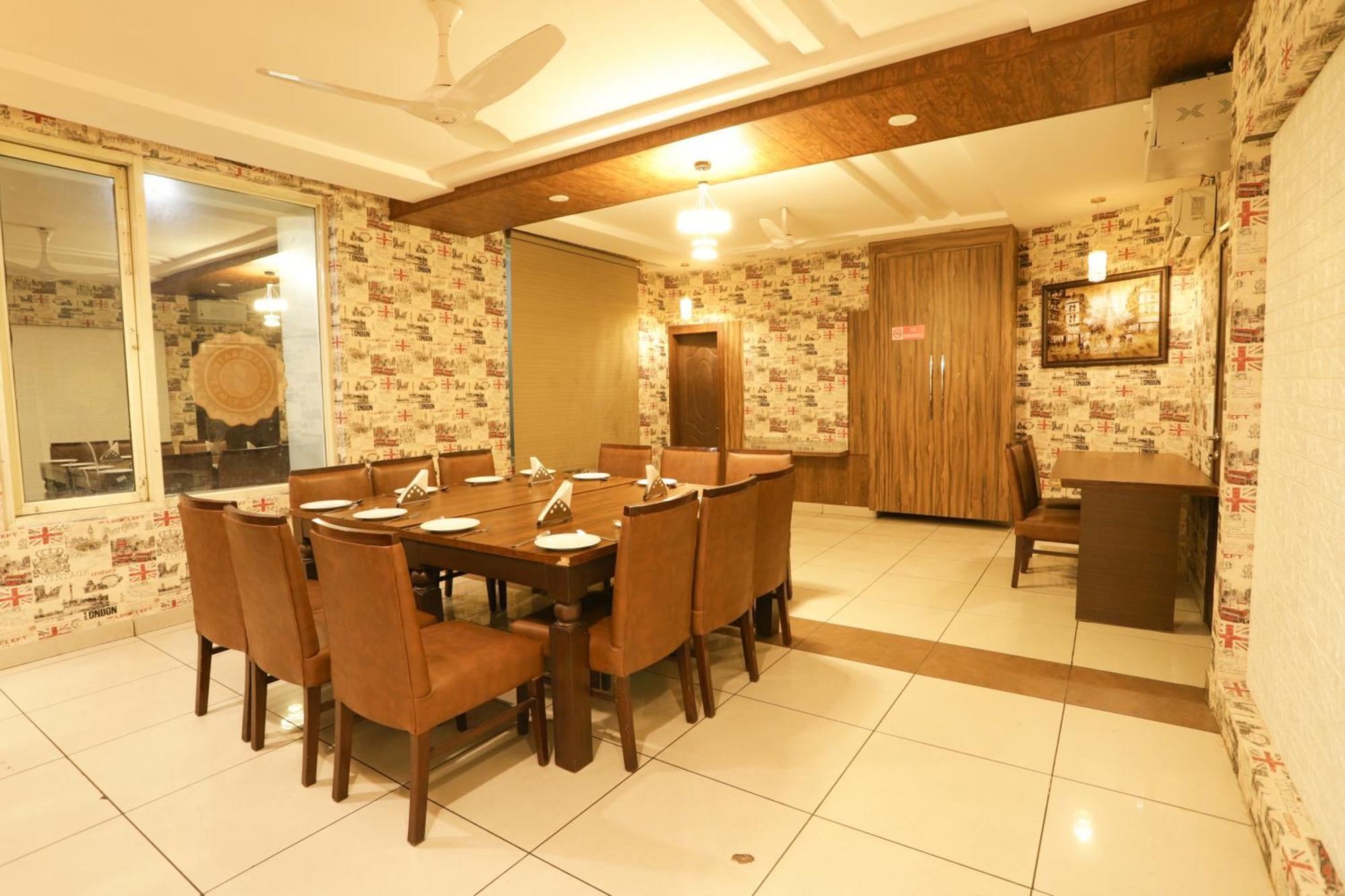 Hotel Razia Inn Hisar ภายนอก รูปภาพ
