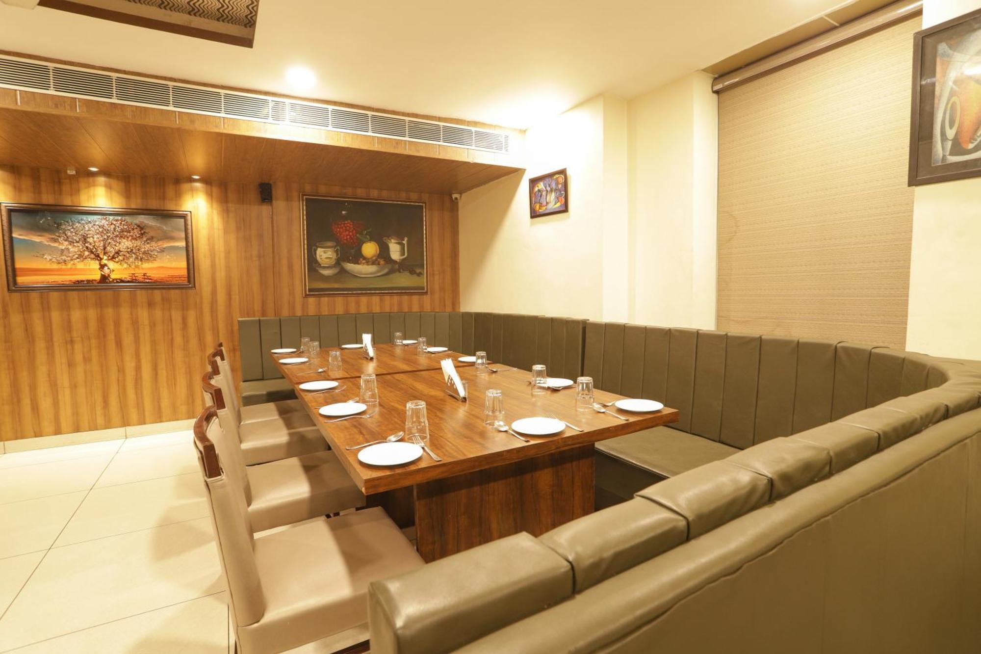 Hotel Razia Inn Hisar ภายนอก รูปภาพ